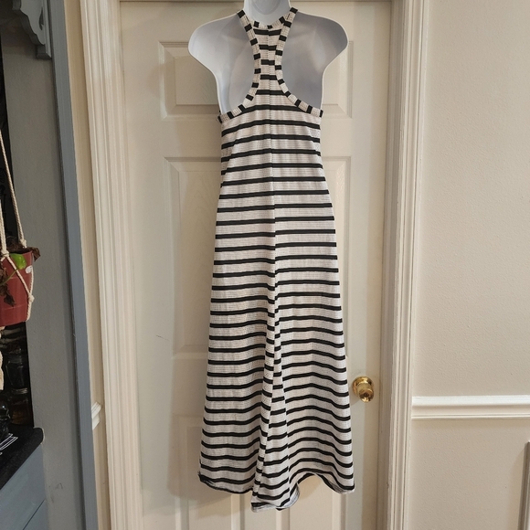 Spanx Beach Cover Dress - Picture 6 of 16